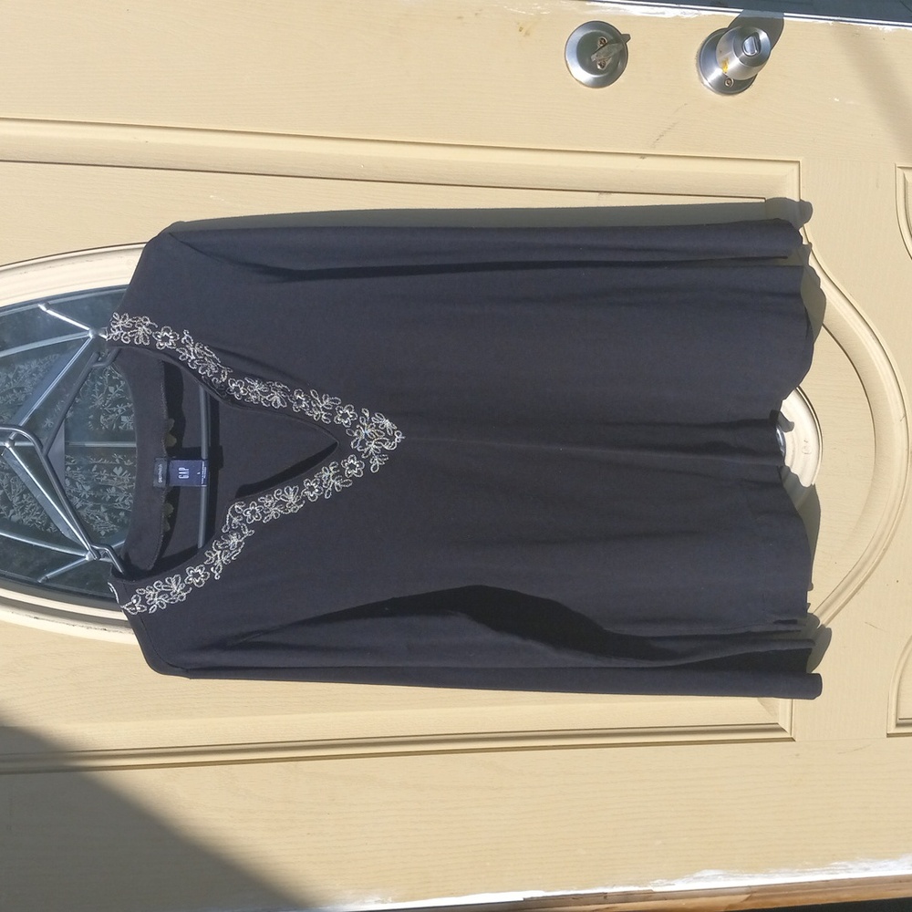 Gap Long Sleeve Black V-Neck Embroidered Top
